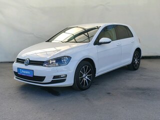 2014 Volkswagen Golf VII, белый, 1215000 рублей, вид 1