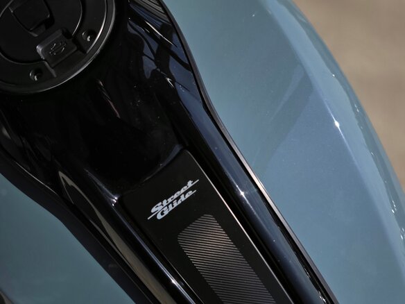 2024 Harley-Davidson Street Glide, голубой, 2699000 рублей - вид 16