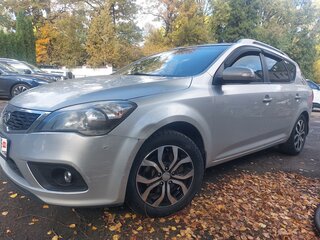 2010 Kia Ceed I Рестайлинг, серебристый, 810000 рублей, вид 1