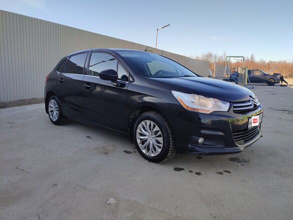 2011 Citroen C4 II, чёрный, 650000 рублей - вид 2