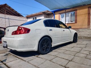 2005 Nissan Skyline XI (V35), белый, 700000 рублей, вид 3