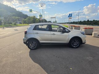 2023 Livan X3 Pro, золотистый, 1399000 рублей, вид 4