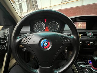 2005 BMW 5 серии 525i V (E60/E61), чёрный, 900000 рублей, вид 5