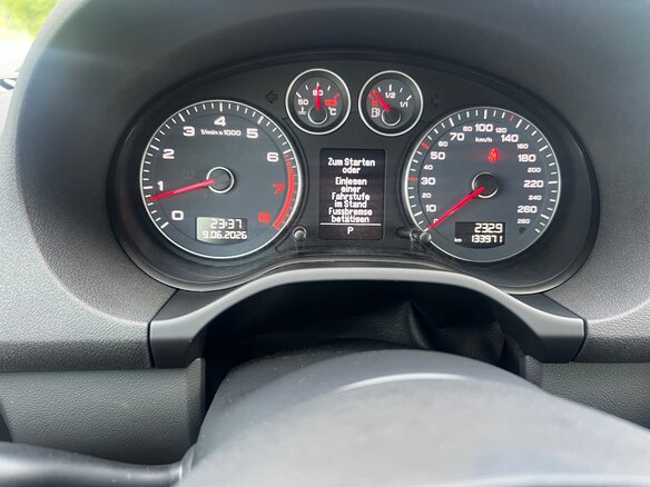2011 Audi A3 II (8P) Рестайлинг 2, белый - вид 14