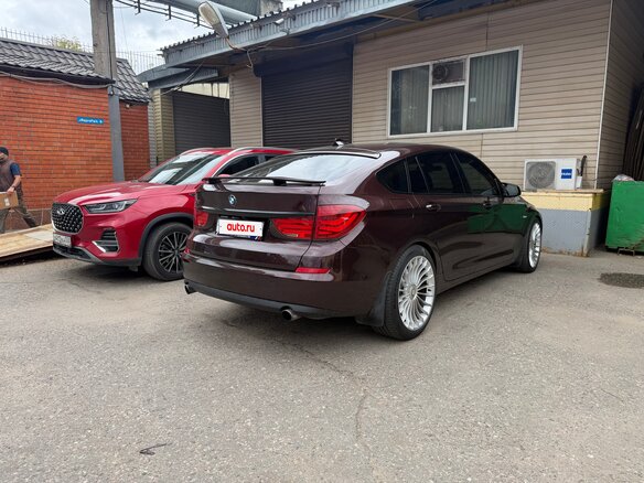 2010 BMW 5 серии Gran Turismo 535i VI (F10/F11/F07), пурпурный, 1600000 рублей - вид 6