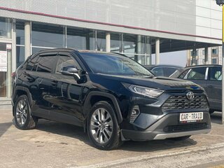 2021 Toyota RAV4 V (XA50), чёрный, 3100000 рублей, вид 4