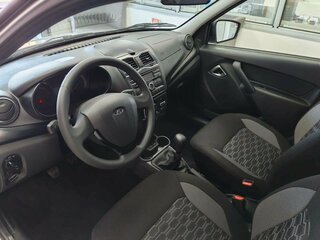 2026 Lada (ВАЗ) Granta Cross I Рестайлинг, серебристый, 1246000 рублей, вид 4