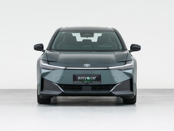 2026 Toyota bZ3, зелёный, 2701000 рублей