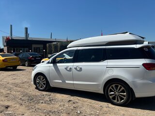 2017 Kia Carnival III, белый, 2000000 рублей, вид 2