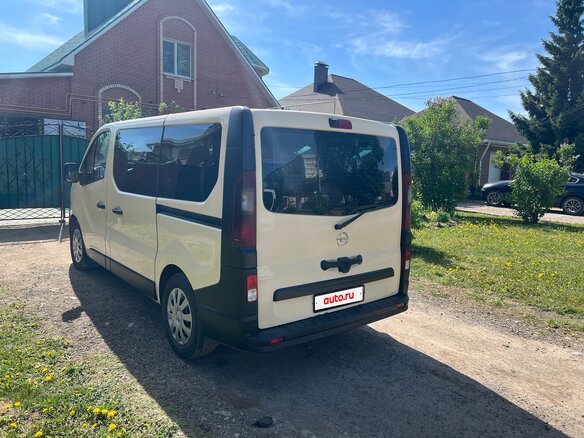 2019 Opel Vivaro C, жёлтый, 1800000 рублей - вид 5
