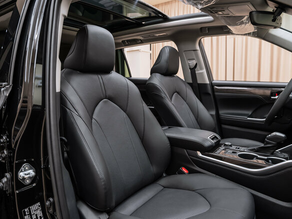 2025 Toyota Highlander IV (XU70), чёрный, 5295000 рублей - вид 15