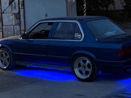 1985 BMW 3 серии 318i II (E30), синий, 300000 рублей, вид 2