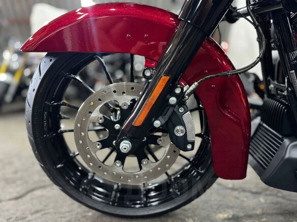 2017 Harley-Davidson Road Glide, пурпурный, 1980000 рублей - вид 37