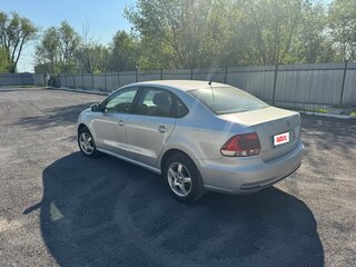 2016 Volkswagen Polo V Рестайлинг, белый, 1050000 рублей, вид 4