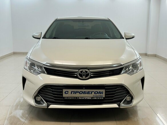 2017 Toyota Camry VII (XV50) Рестайлинг, белый, 2025000 рублей - вид 1