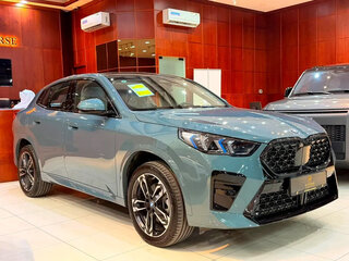 2026 BMW X2 sDrive25i II (U10), голубой, 5800206 рублей, вид 3