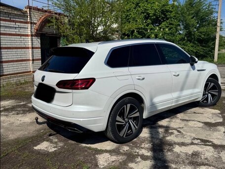 2019 Volkswagen Touareg III, белый, 4400000 рублей, вид 5