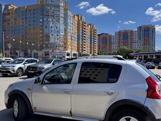 2014 Renault Sandero Stepway I, серебристый, 470000 рублей, вид 4