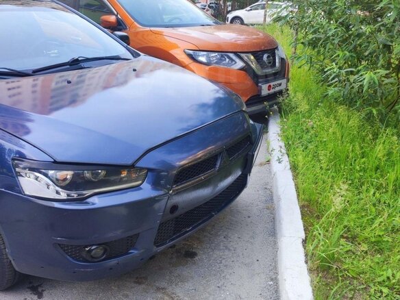 2008 Mitsubishi Lancer X, синий, 380000 рублей - вид 2