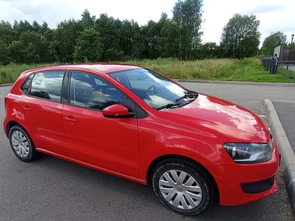 2011 Volkswagen Polo V, красный, 620000 рублей - вид 3