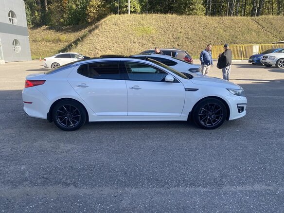 2014 Kia Optima III Рестайлинг, белый, 1450000 рублей - вид 4