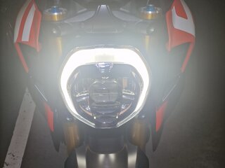 2025 Ducati Diavel V4, белый, 3800000 рублей, вид 3