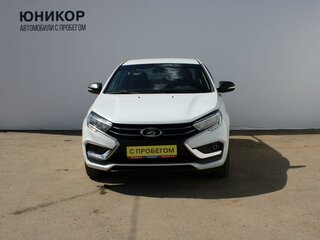 2024 Lada (ВАЗ) Vesta I Рестайлинг (NG), белый, 1019000 рублей, вид 3