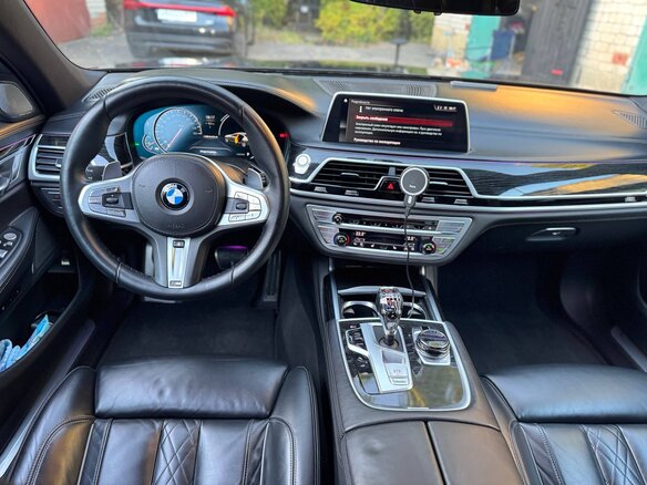 2018 BMW 7 серии 740d xDrive VI (G11/G12), чёрный, 3700000 рублей - вид 16