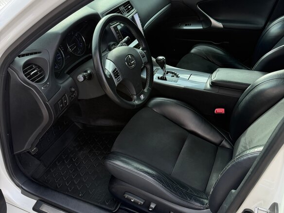 2011 Lexus IS 250 II Рестайлинг 2, белый - вид 6