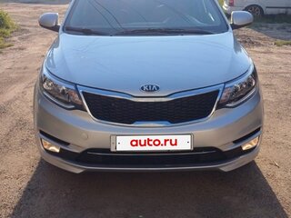 2017 Kia Rio III Рестайлинг, серебристый, 930000 рублей, вид 2