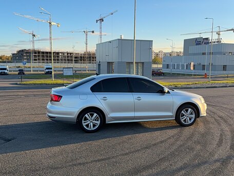 2018 Volkswagen Jetta VI Рестайлинг, серебристый, вид 4