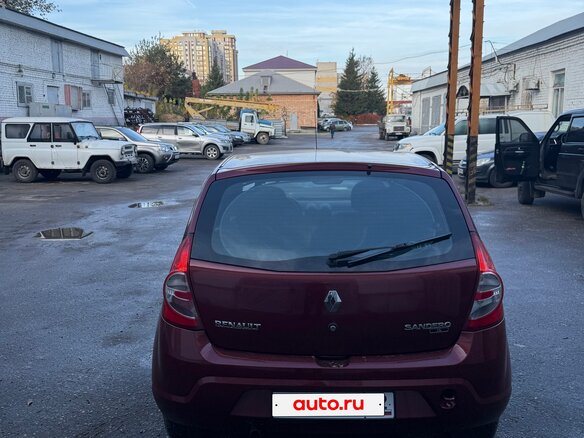 2014 Renault Sandero I, красный, 600000 рублей - вид 3