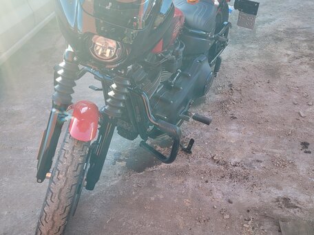 2022 Harley-Davidson Street Bob, красный, 1200000 рублей, вид 2