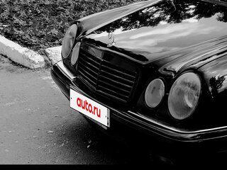 1998 Mercedes-Benz E-Класс 240 II (W210, S210), чёрный, 280000 рублей, вид 1