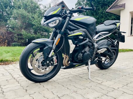 2021 Triumph Street Triple, чёрный, 900000 рублей, вид 3