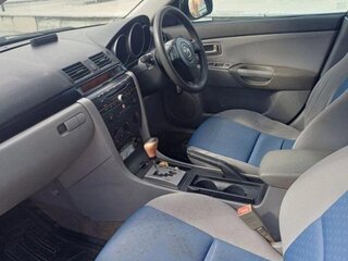 2004 Mazda Axela I, серый, 390000 рублей, вид 5