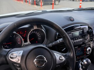 2013 Nissan Juke I, белый, 1050000 рублей, вид 5