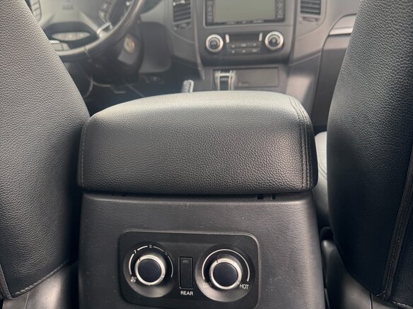 2012 Mitsubishi Pajero IV Рестайлинг 1, чёрный, 2790000 рублей - вид 20