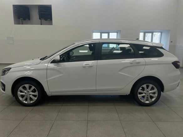 2026 Lada (ВАЗ) Vesta SW I Рестайлинг (NG), белый - вид 1