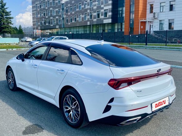 2020 Kia K5 III, белый, 2650000 рублей - вид 9