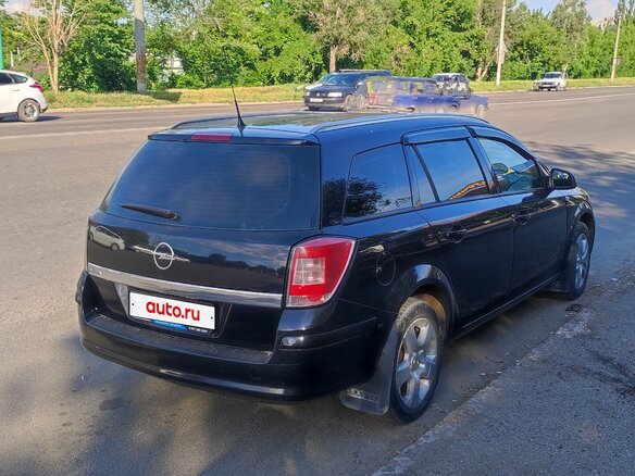 2011 Opel Astra H Рестайлинг, чёрный, 850000 рублей - вид 3