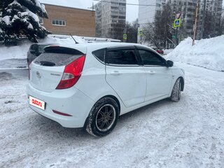 2015 Hyundai Solaris I Рестайлинг, белый, 875000 рублей, вид 4