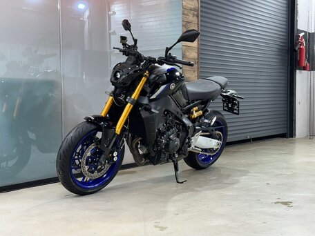 2021 Yamaha MT-09 (FZ-09), синий, 999999 рублей, вид 1