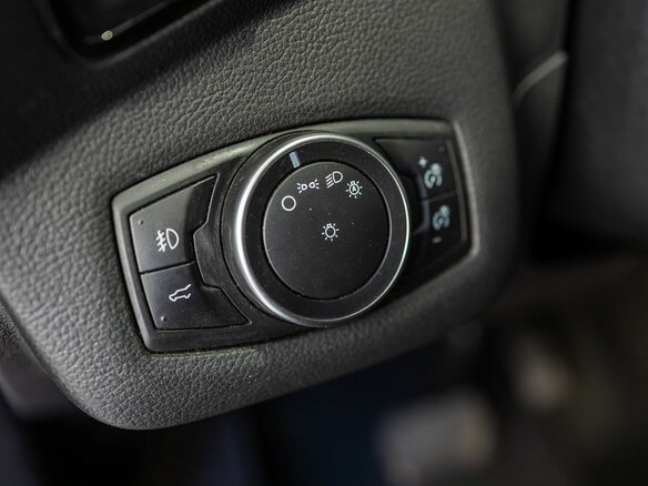 2017 Ford Escape III Рестайлинг, чёрный, 1579000 рублей - вид 11