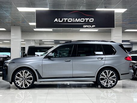 2026 BMW X7 40d I (G07) Рестайлинг, серый, 17499000 рублей, вид 4