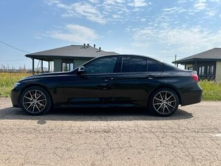 2017 BMW 3 серии 330i xDrive VI (F3x) Рестайлинг, чёрный, 2390000 рублей, вид 4