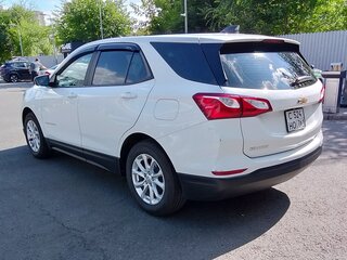 2020 Chevrolet Equinox III, белый, 1640000 рублей, вид 3