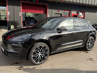 2022 Porsche Macan I Рестайлинг 2, чёрный, 8500000 рублей, вид 3
