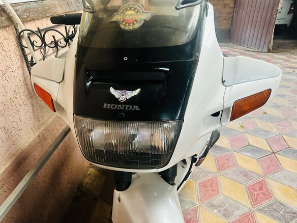 1993 Honda ST 1100, белый, 350000 рублей - вид 5