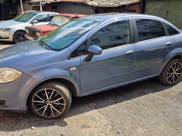 2010 Fiat Linea, синий, 450000 рублей - вид 2